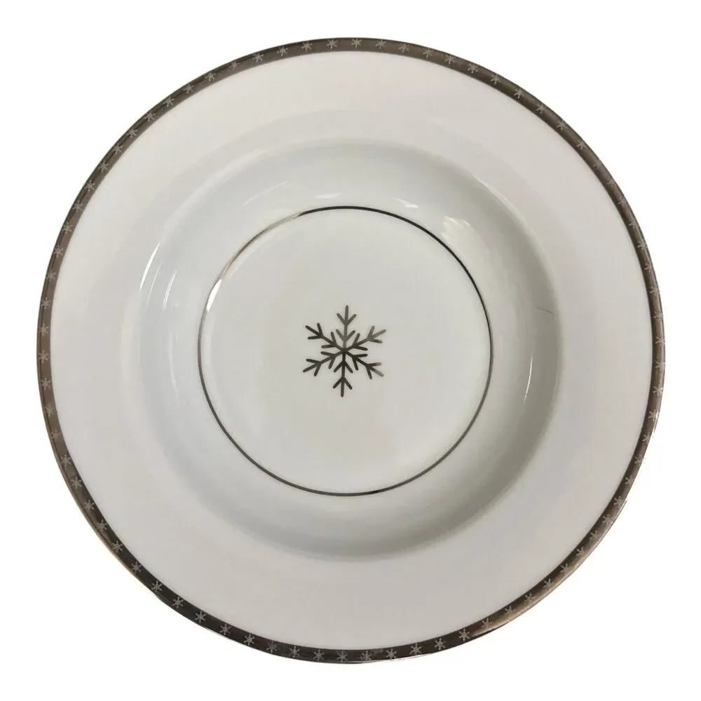 Target First Frost Arctic Solstice 9 Inch Rimmed Soup Bowl-Mint Condition 2010